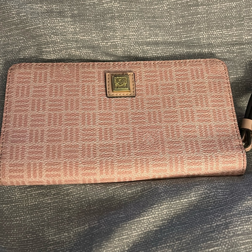 Anne Klein Wristlet - Picture 1 of 5